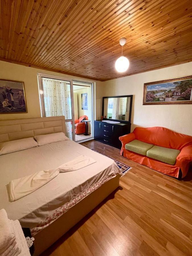 Blue Guesthouse Gjirokaster Luaran gambar