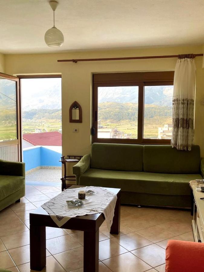Blue Guesthouse Gjirokaster Luaran gambar