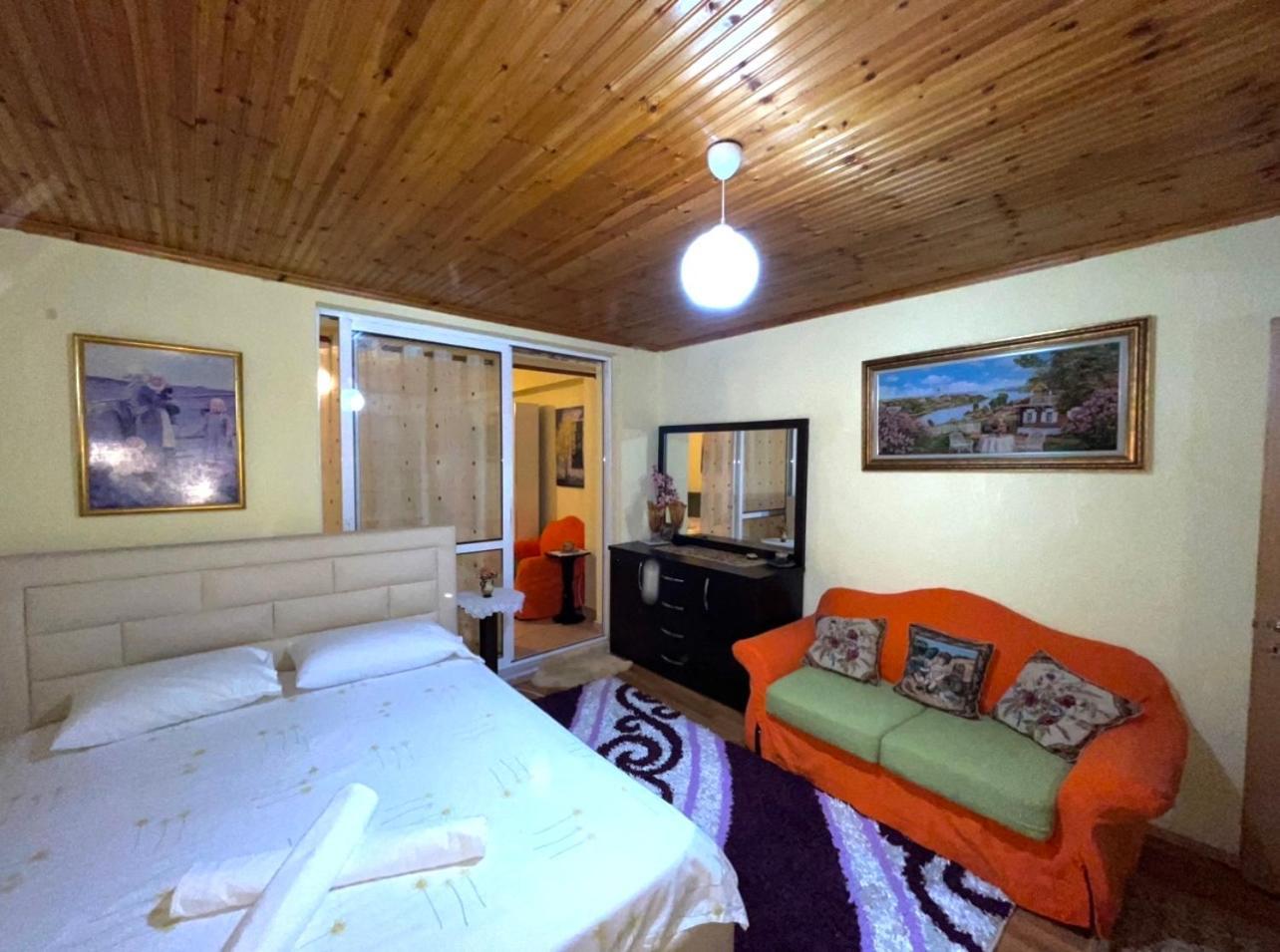 Blue Guesthouse Gjirokaster Luaran gambar